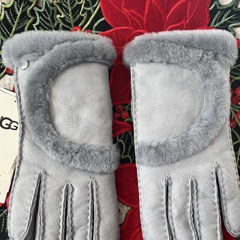 Brand New UGG Shearling Sheepskin Handsewn Touchscreen Gray Gloves Leather Trim